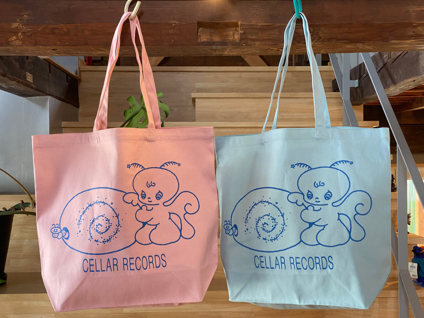 【受注販売,発送目安7月中旬-下旬頃】CELLAR MOTH トートバッグ